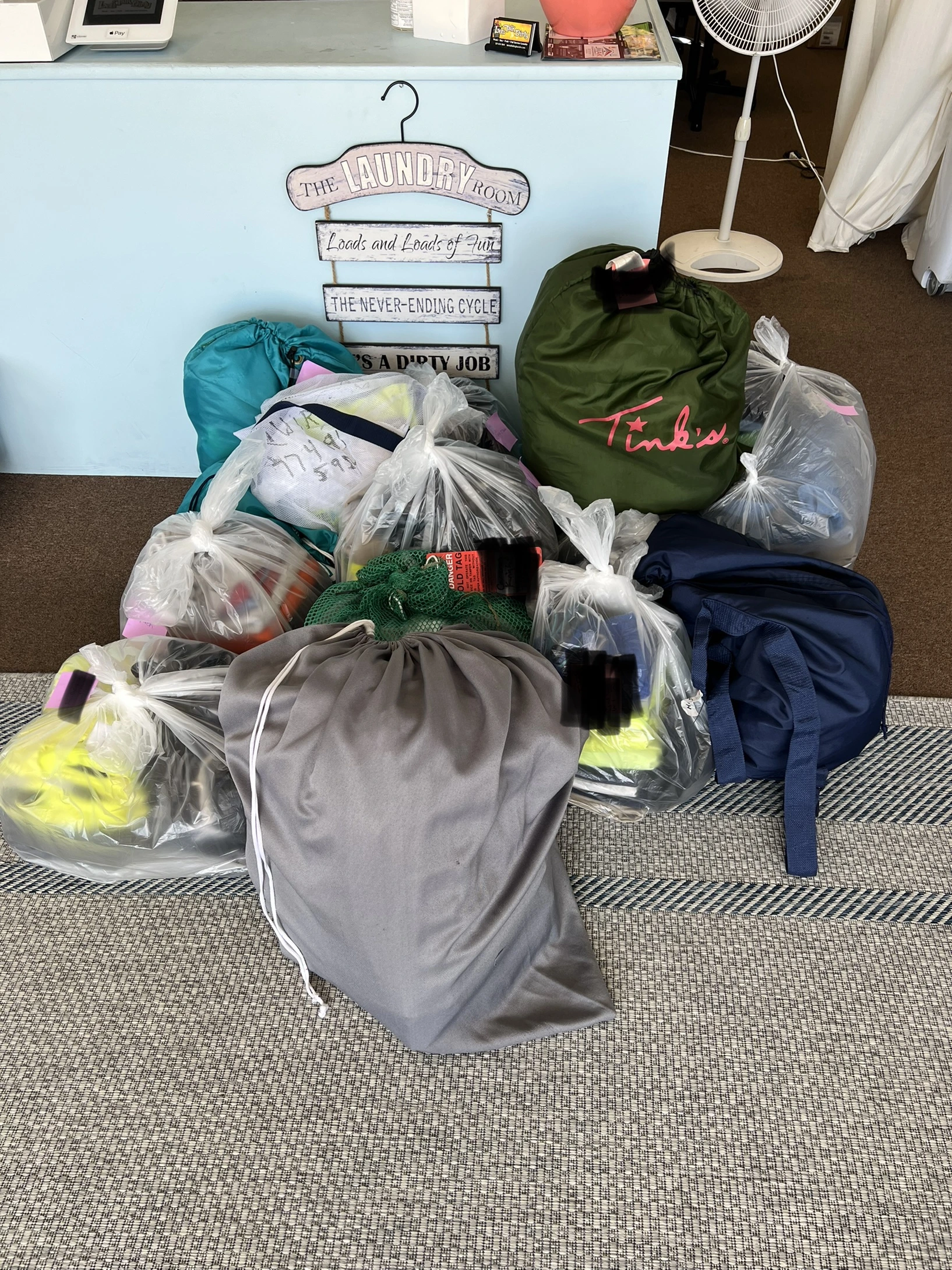 Laundromat In Cocoa Beach Florida (2)