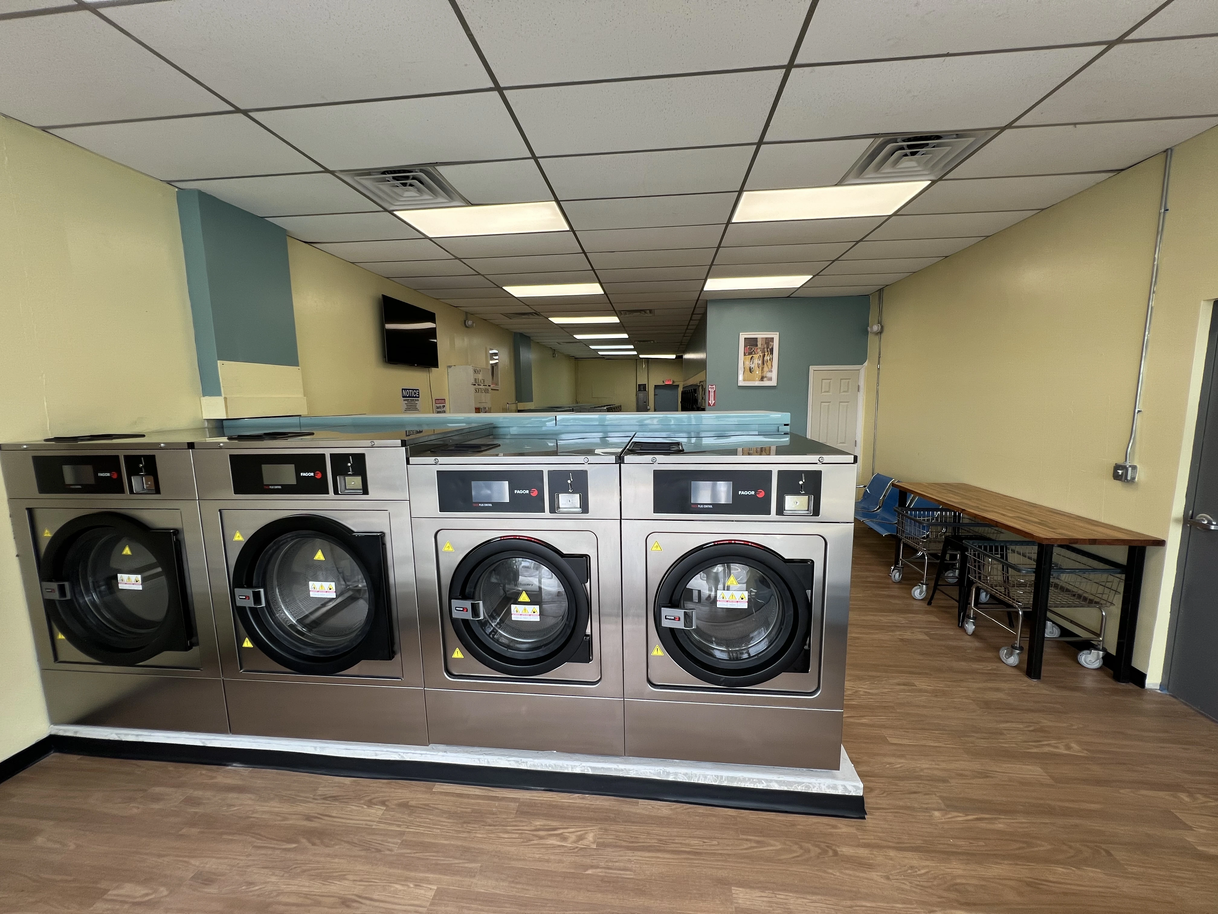Self Serve Laundromat Near Me Cocoa Beach Florida (2)